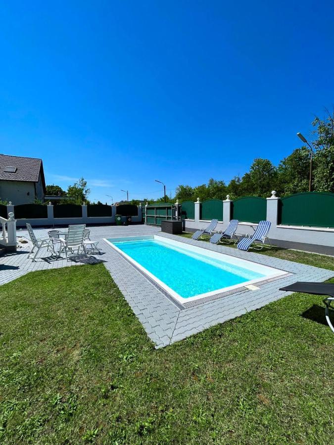 Atemberaubendes Loft Mit Pool Apartment Виена Екстериор снимка