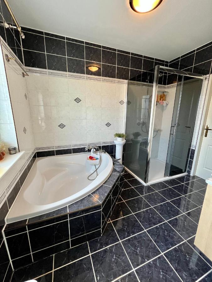 Atemberaubendes Loft Mit Pool Apartment Виена Екстериор снимка